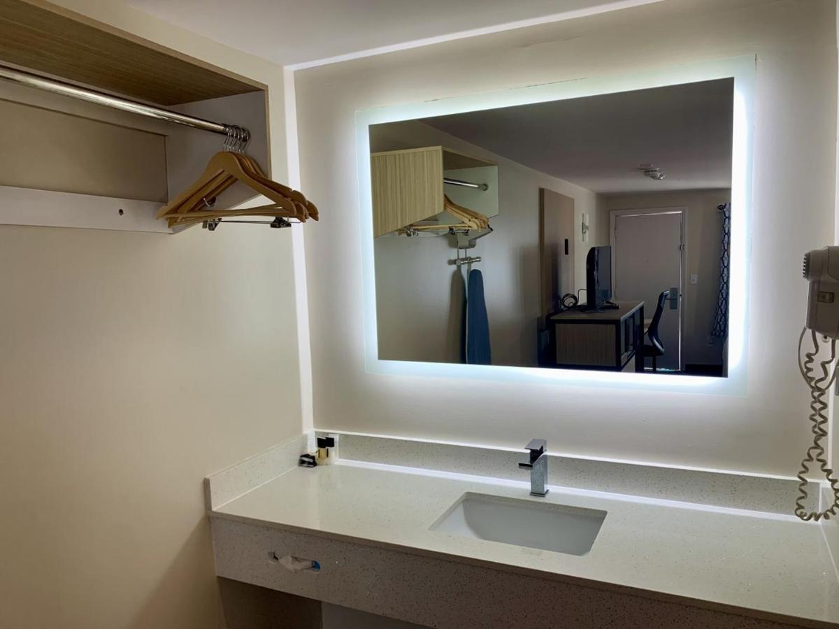 Hotel Sunbird Cape Cod Annex West Yarmouth Esterno foto
